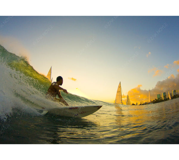 Aloha Friday surf photo by Zak Noyle 