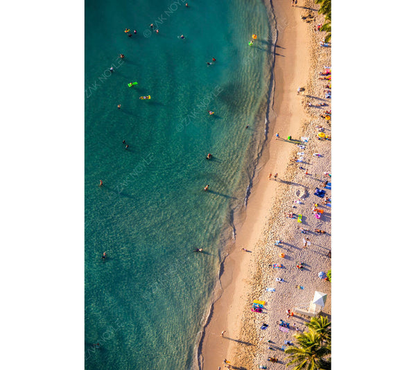 Waikiki coastline full with visiting tourists