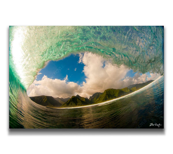 Surf photography by Zak Noyle in Tahiti