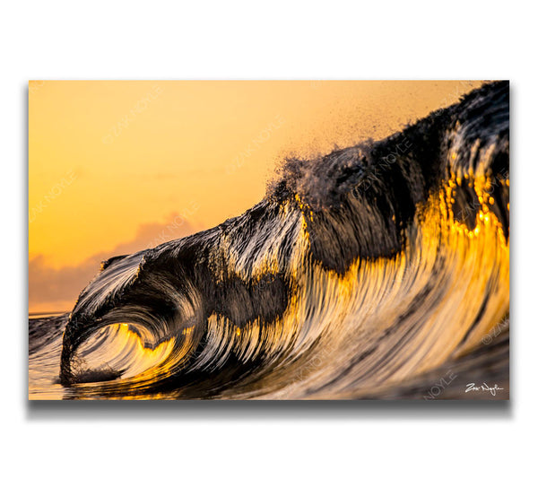 Zak Noyle photo of sunrise on the South Shore of Oahu