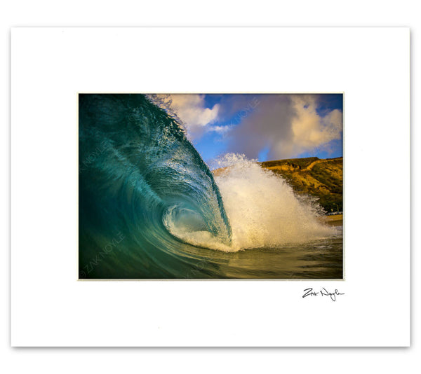 Wave image of Sandy's shorebreak on Oahu